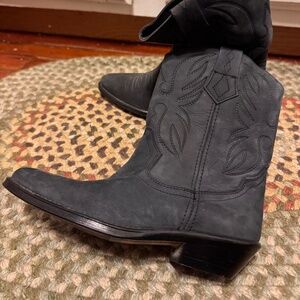 Authentic Spain Cow Boy Boots suede leather women’s size 5 made in Spain designe